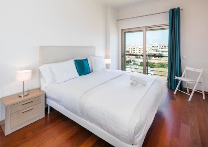 4 Bedrooms Penthouse with sea view