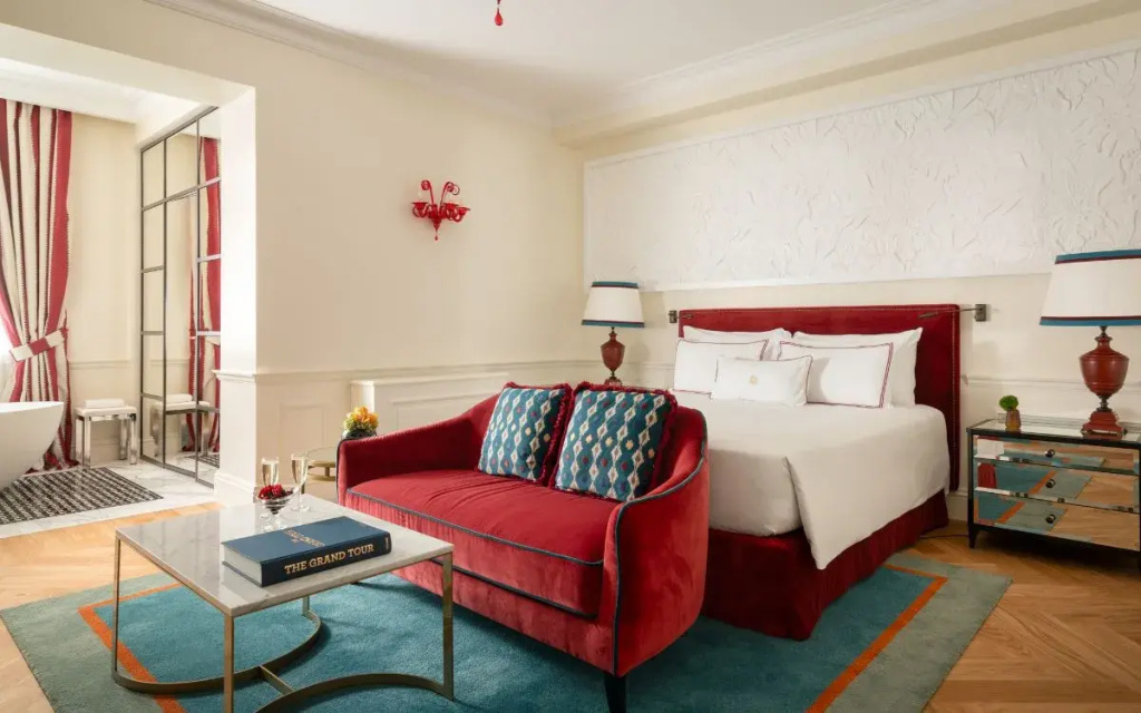 Romantic Double Junior Suite (full double bed)