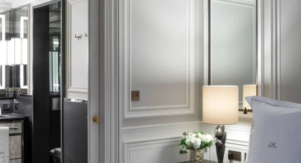 J.K. Place Paris 45