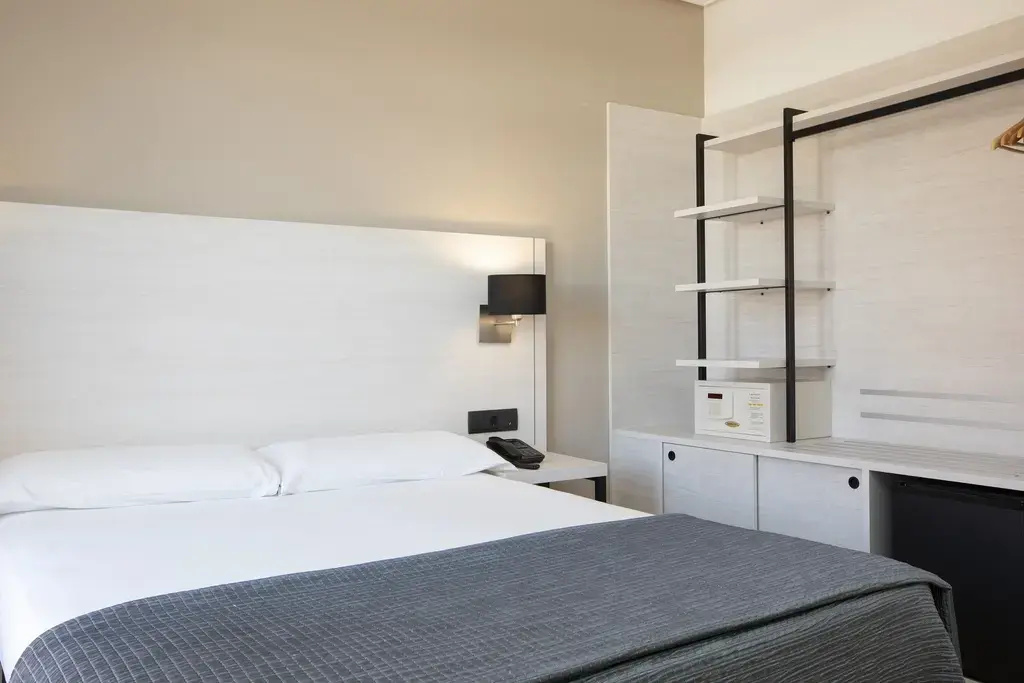 Double room (twin beds)