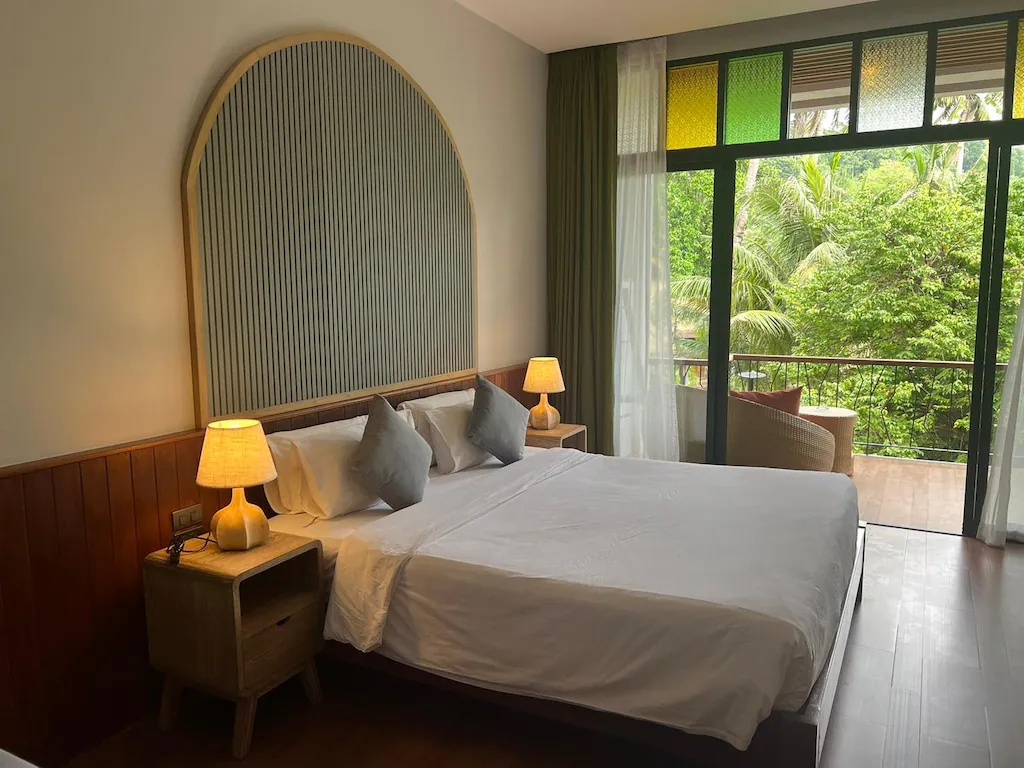 Superior Double room (full double bed)