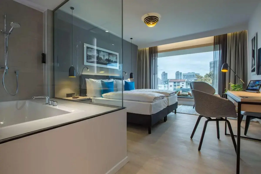 Superior Double room with bay window (twin beds)