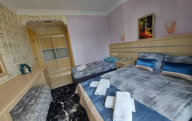 Family Triple room with pool view