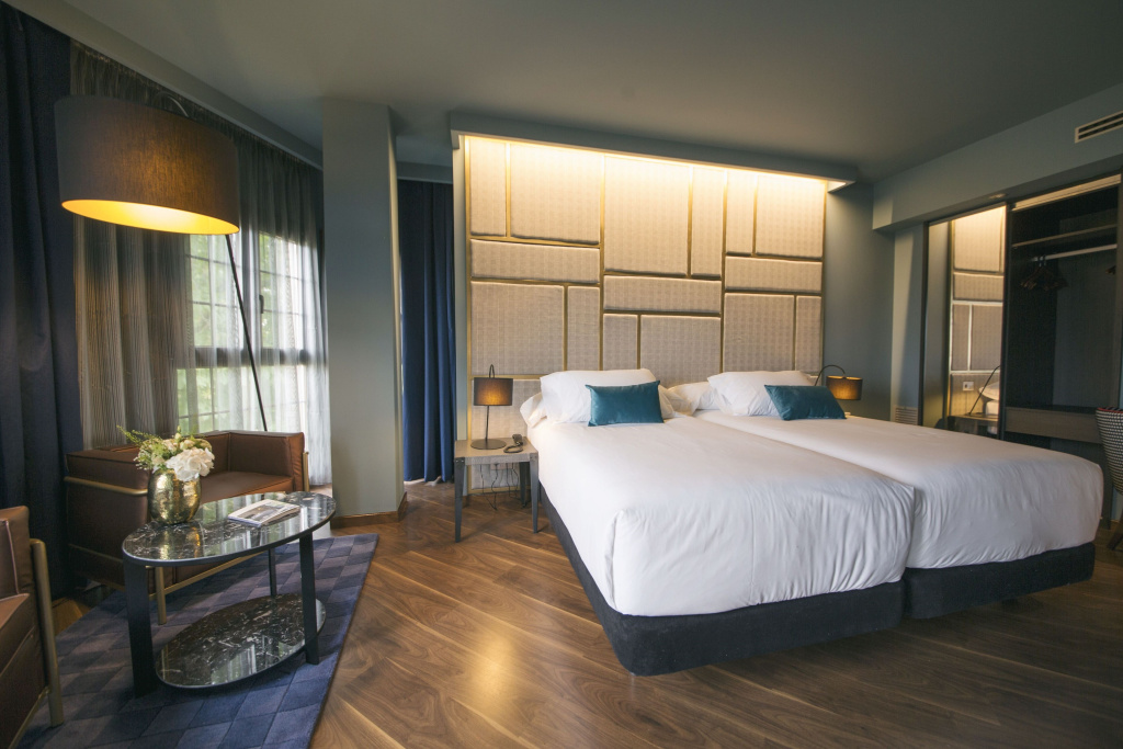 Pamplona Catedral Hotel - Chambres