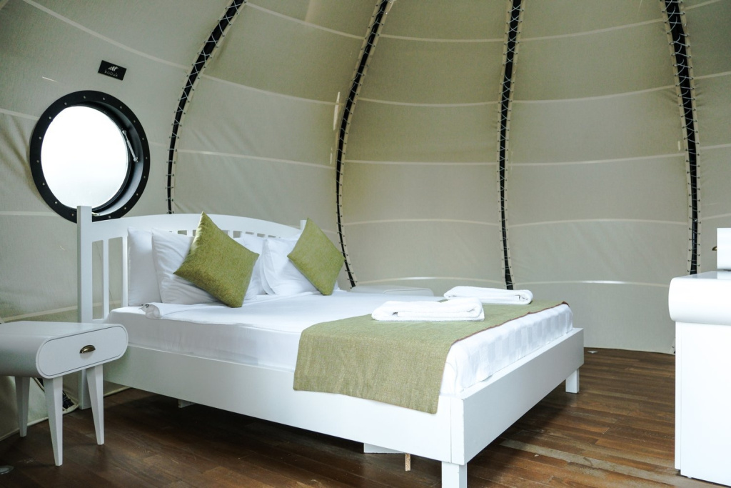 Double Shell House (full double bed)