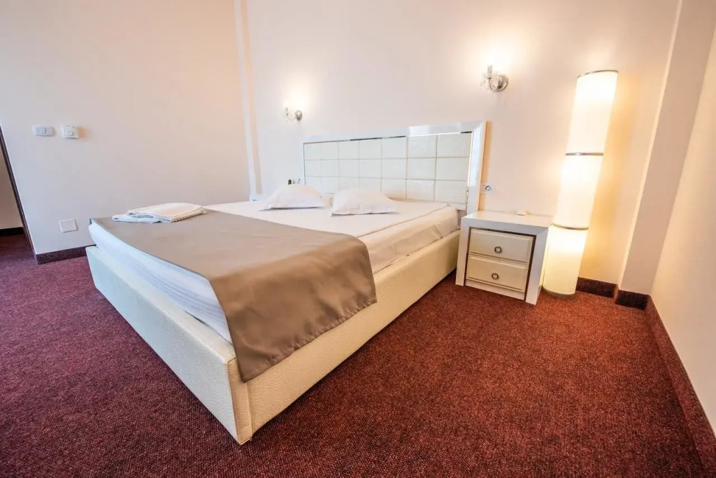 Double Apartment (full double bed)