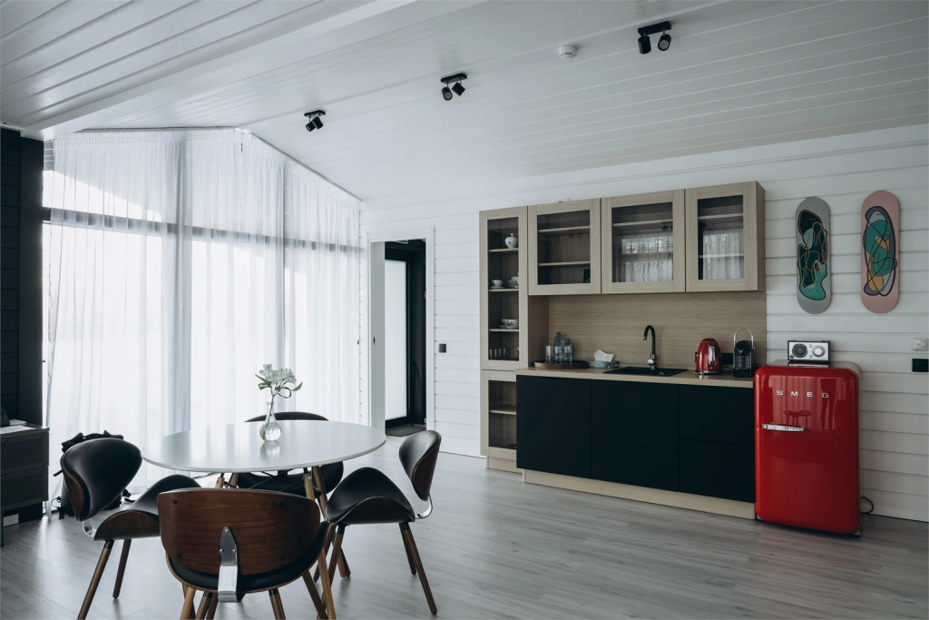 Арт-дом Средний в Изовела