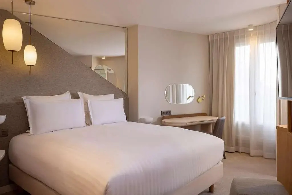 Prestige Eiffel Tower View Double room (full double bed)