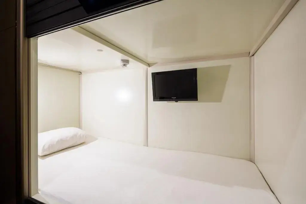 Superior Male Only No Window Capsule