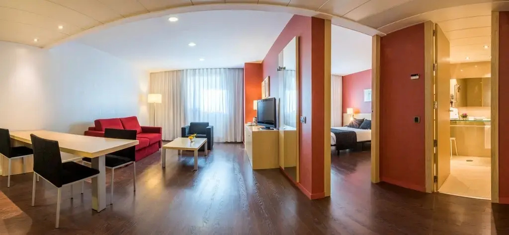 Double Junior Suite (full double bed)