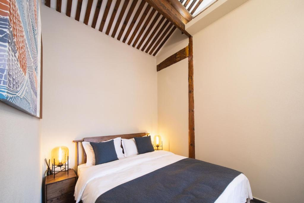 Garden View Double room (full double bed)