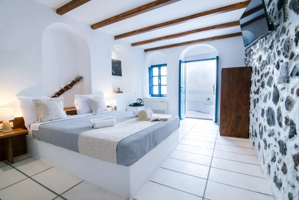 Premium Double room with view (full double bed)