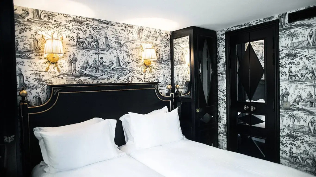 Double room (twin beds)