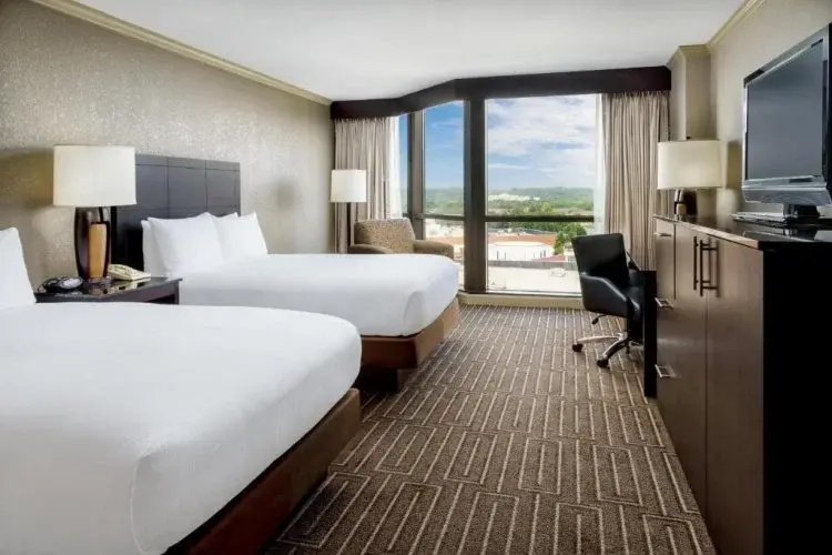 Hilton Charlotte University Place - Chambres