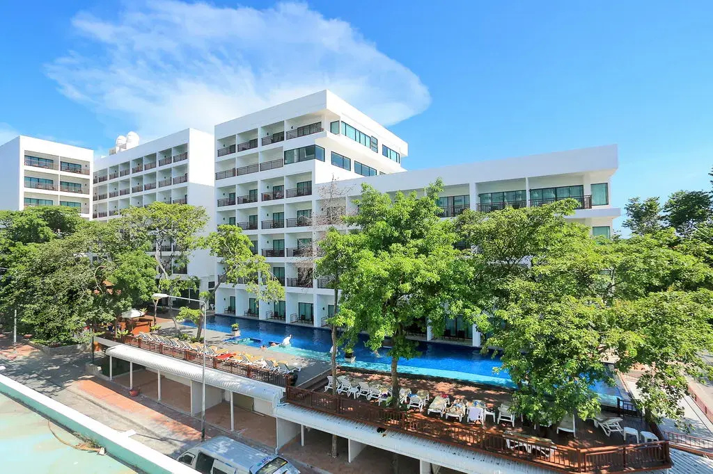 Cosy Beach Hotel — фото