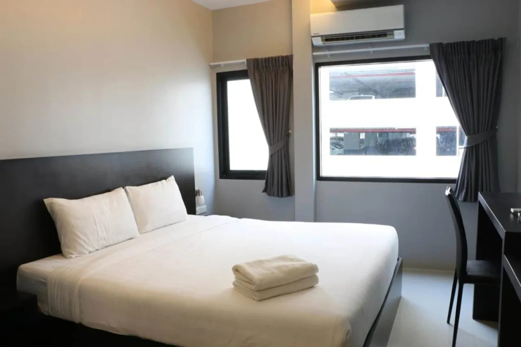 Mini Double room (full double bed)