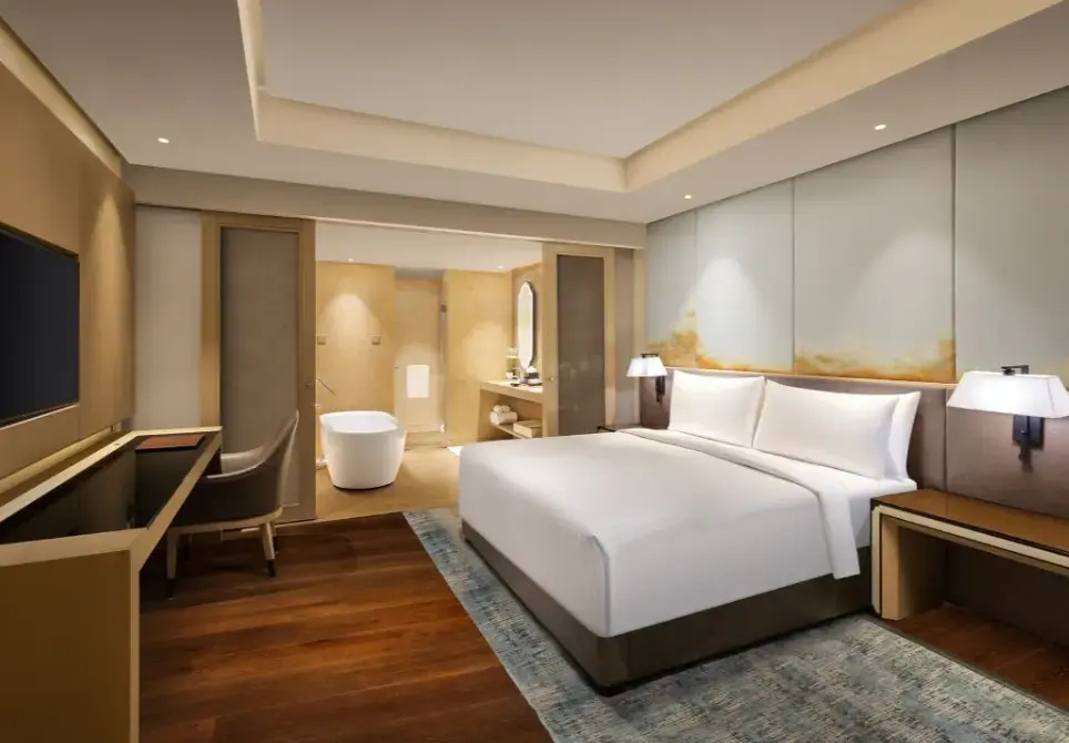 1 Bedroom Club Lounge Access Double Suite (full double bed)