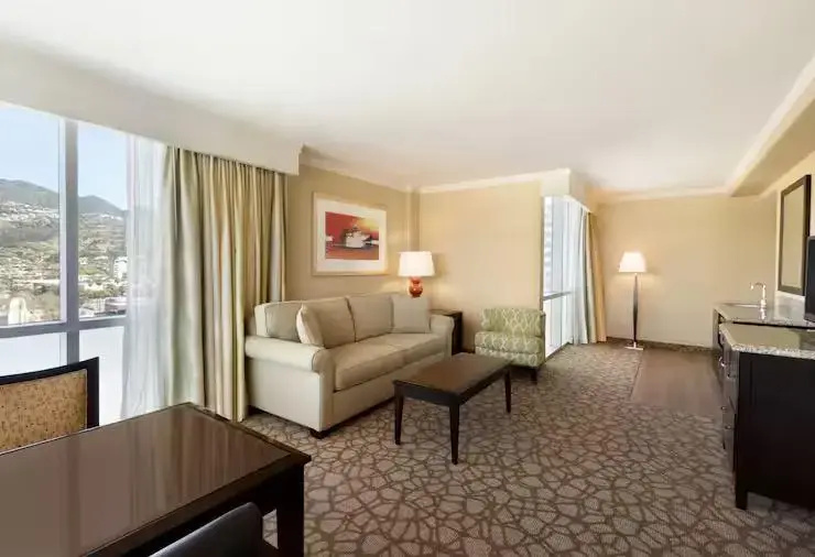 Embassy Suites Los Angeles - Glendale - Chambres