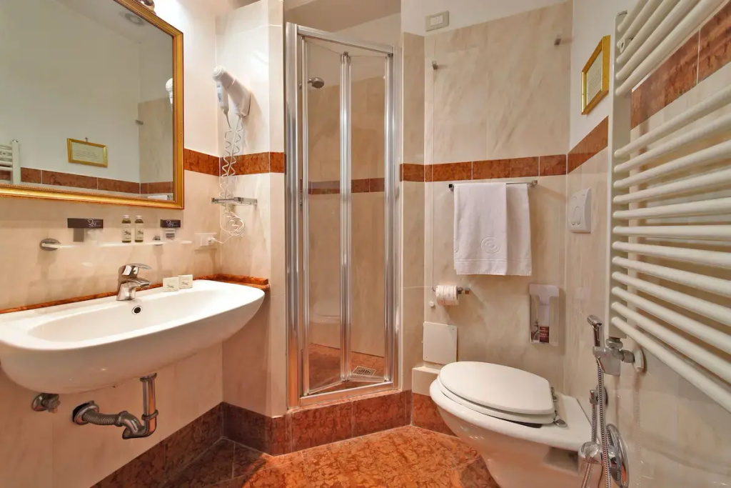 Hotel photo 25