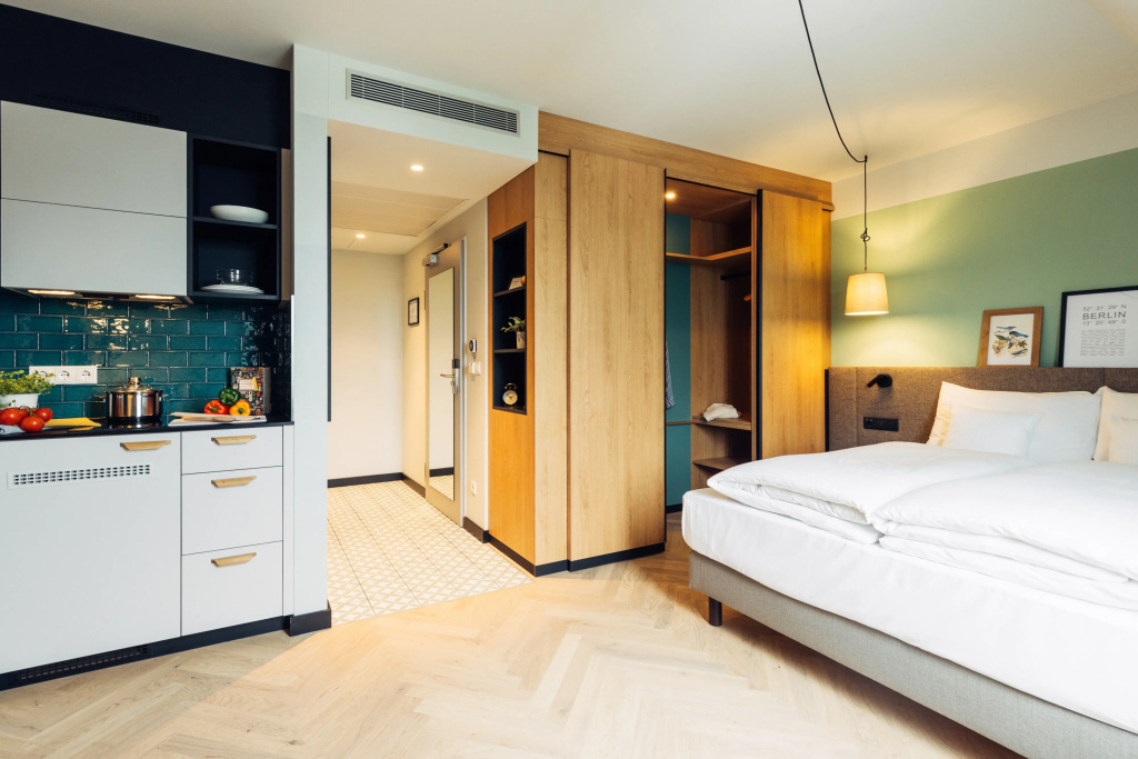 Double Studio (full double bed)