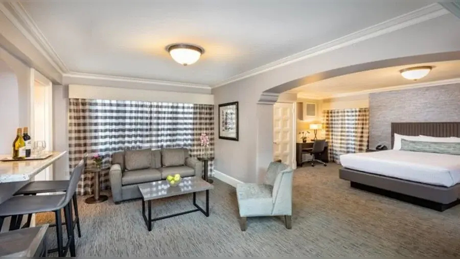 Rooftop Garden Double Suite (full double bed)