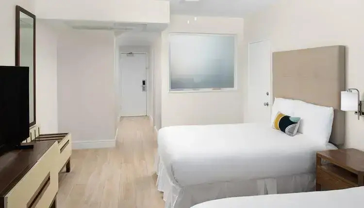 Deluxe Quadruple room City View