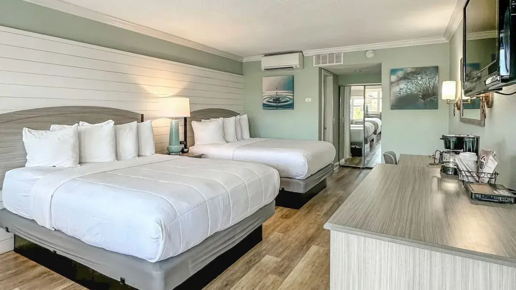 Poolside Double room (twin beds)