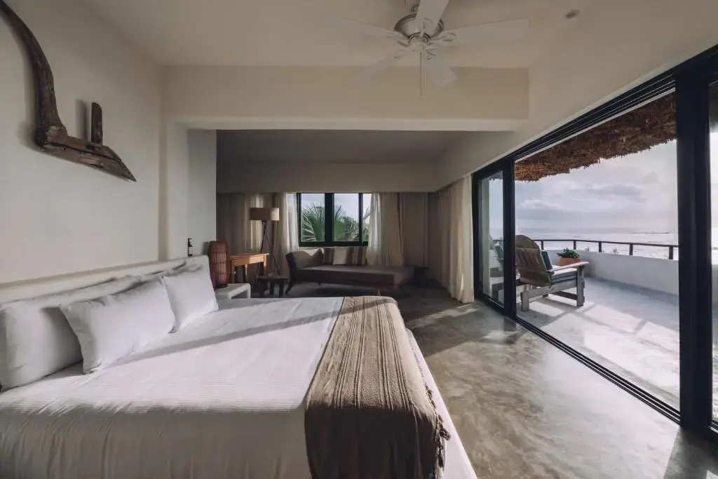 Private Pool Double Suite with ocean view (full double bed)