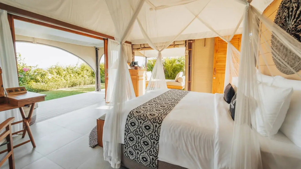 Superior Double room with garden view (full double bed)