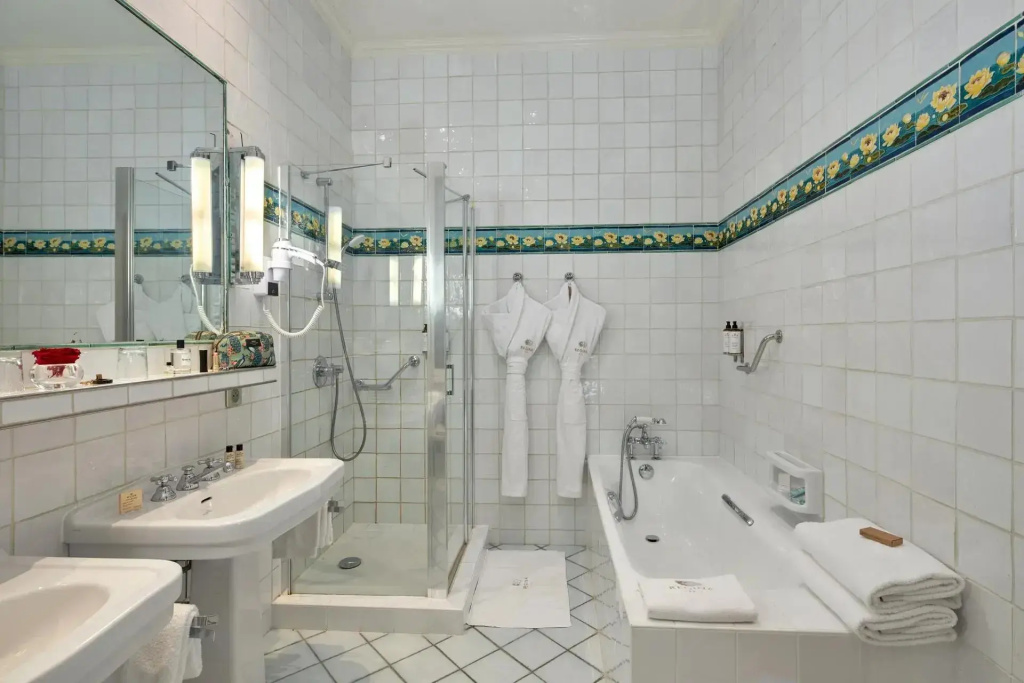 Hotel Regina Louvre 92