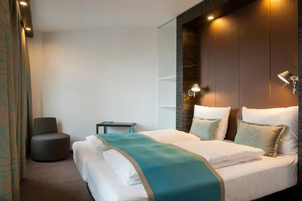 The One Double room with balcony (full double bed)