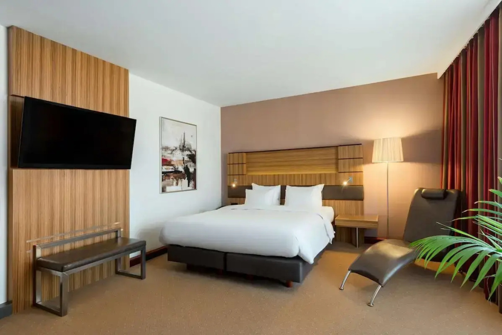 Double Suite (full double bed) (king size bed)