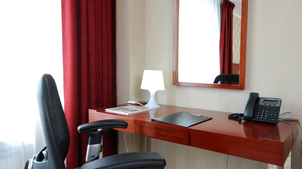 Double room (full double bed)