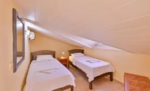Kale Double Penthouse Apartment (full double bed)