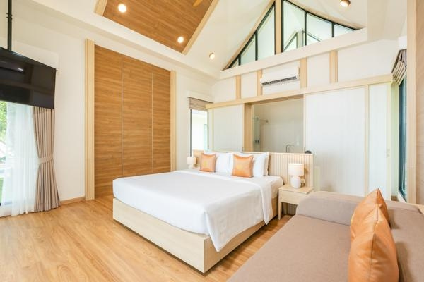 Grand Deluxe Double Villa beachfront full double bed