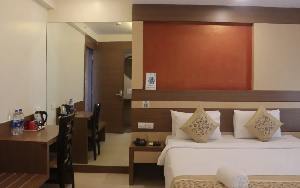 Superior Double room (full double bed)