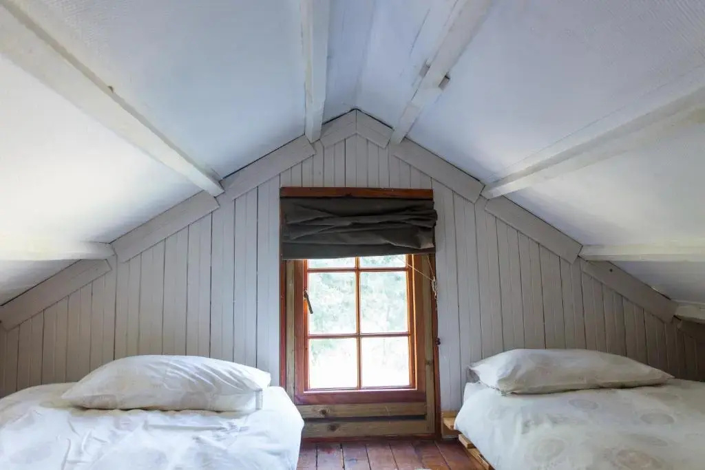 Dixon's View room