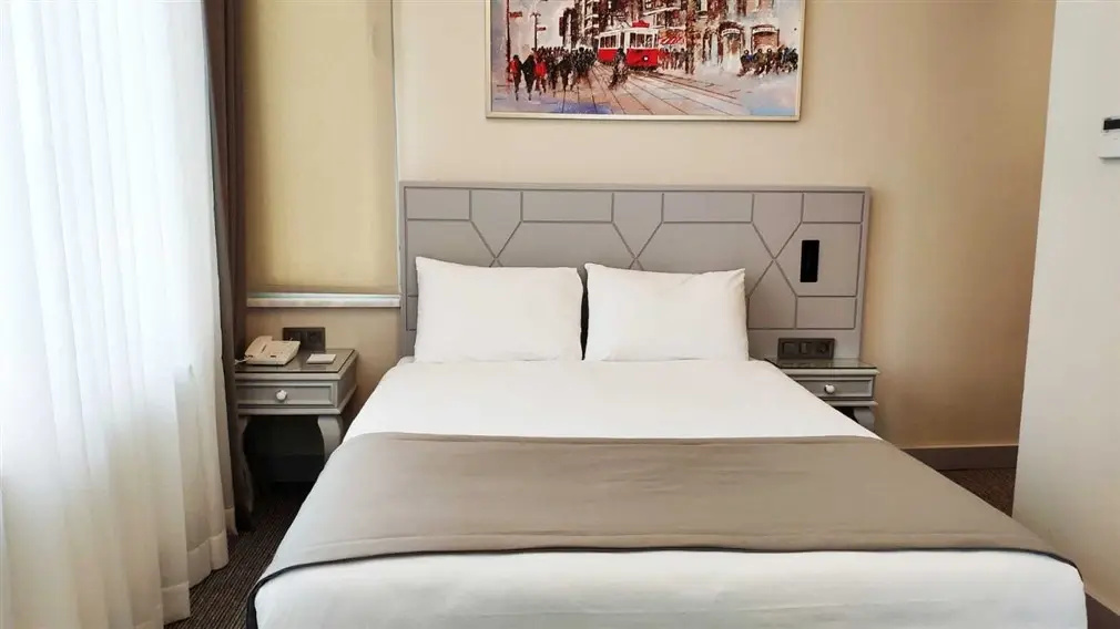 Superior Double room (full double bed)