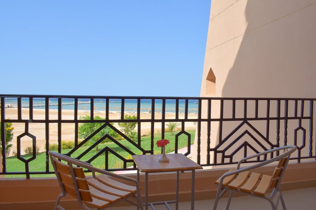 Двухместный полулюкс двуспальная кровать в Jasmine Palace Resort & Spa