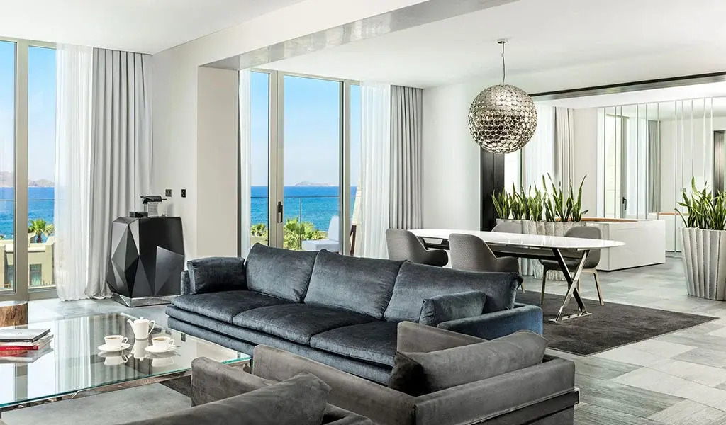 Signature Double Suite full double bed