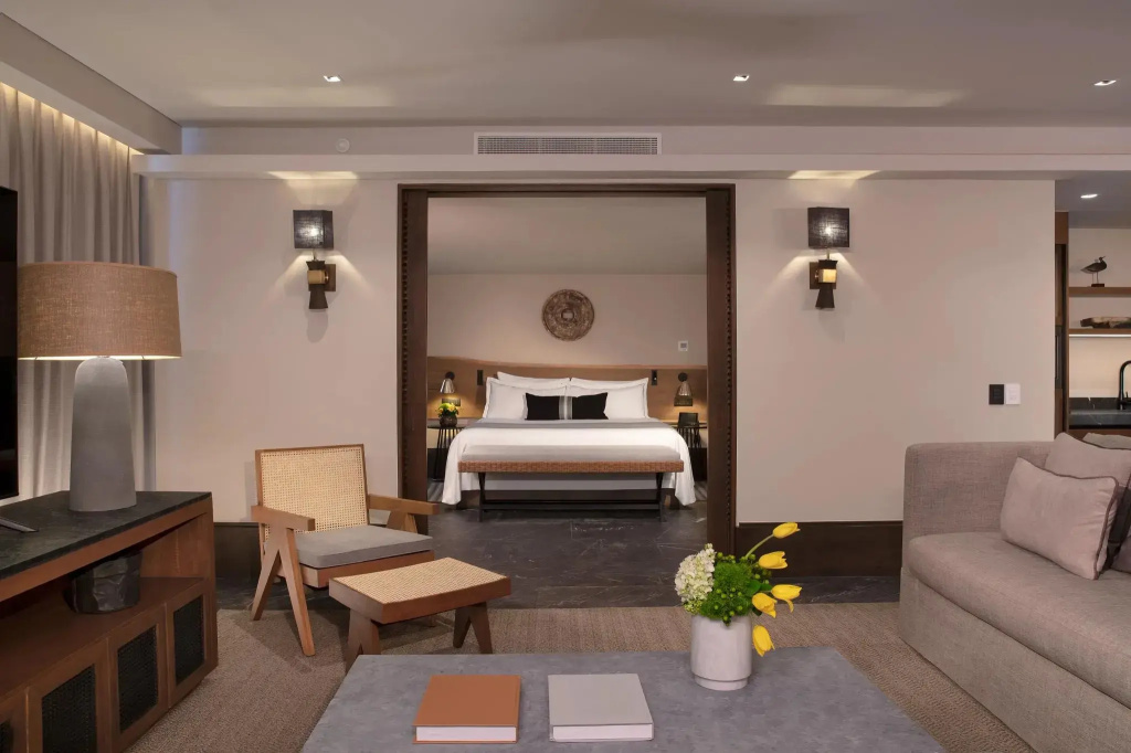 Panoramic Double Suite oceanfront (full double bed)