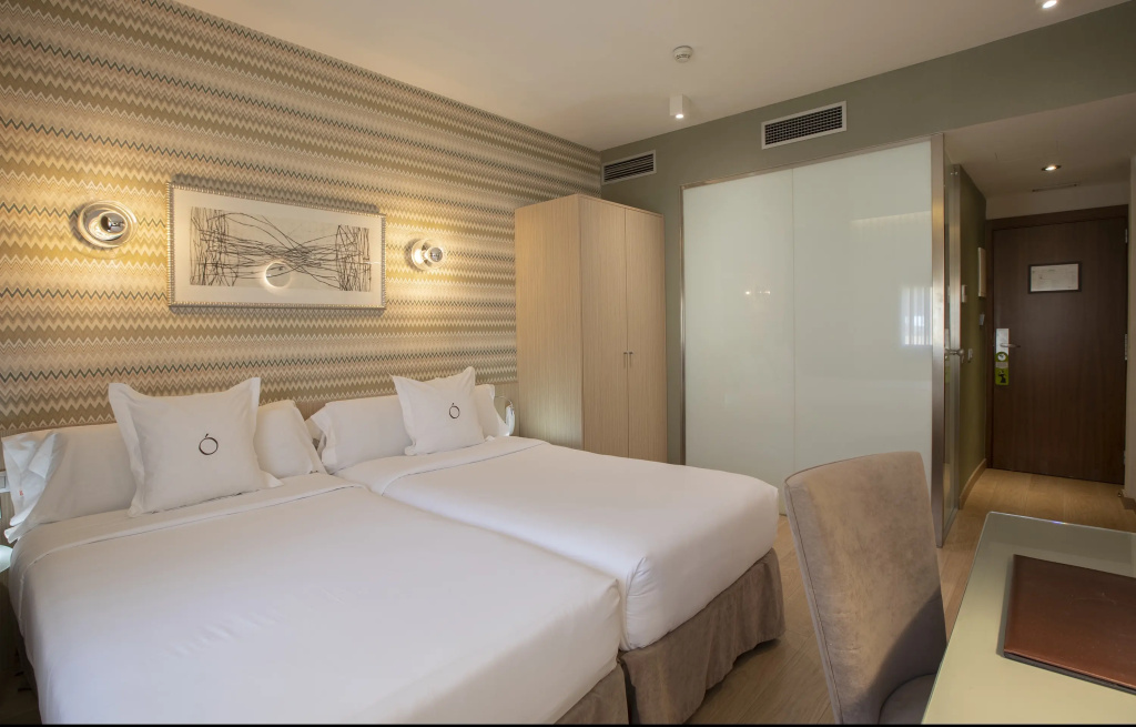 Double room (twin beds)