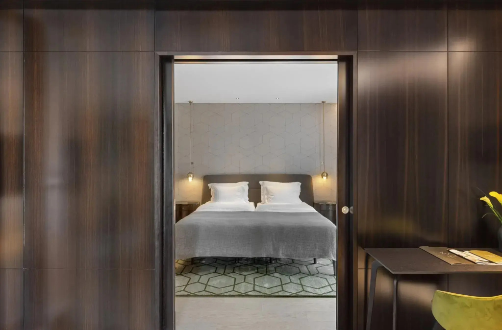 Royal Double Suite (full double bed)