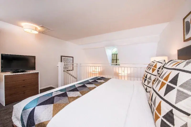 Chateau Double Loft Suite (full double bed)