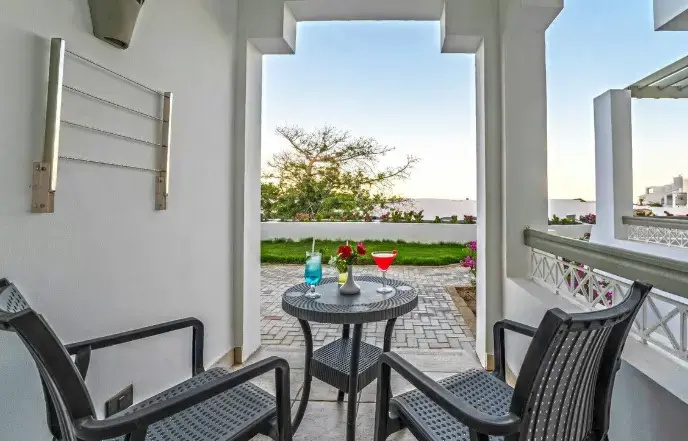 Invidia Coral Beach Tiran - Chambres