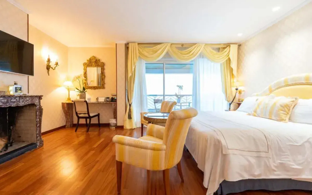 Romantic Cozy Tower Double Suite (full double bed)