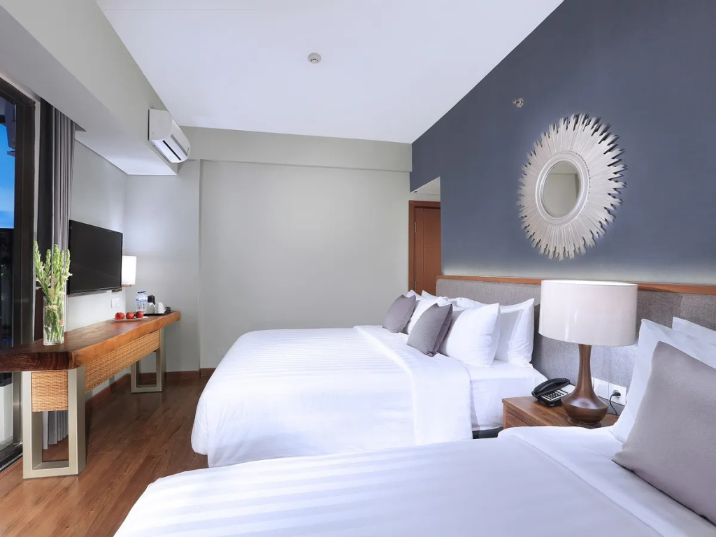 Family Triple room with balcony and with view