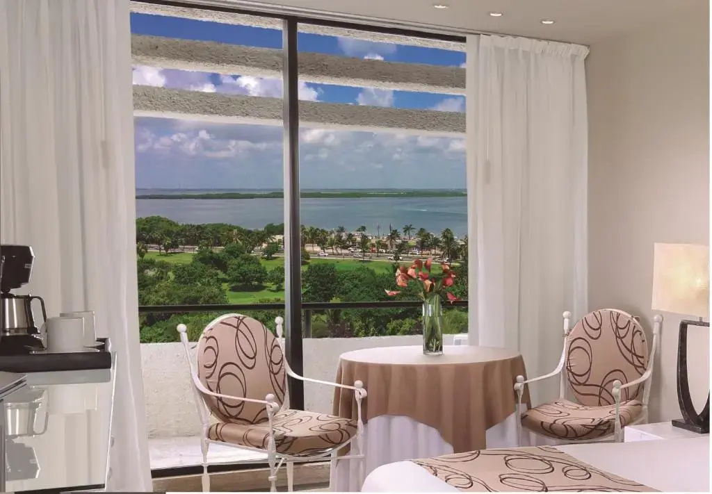 Double room with sunset view (twin beds)
