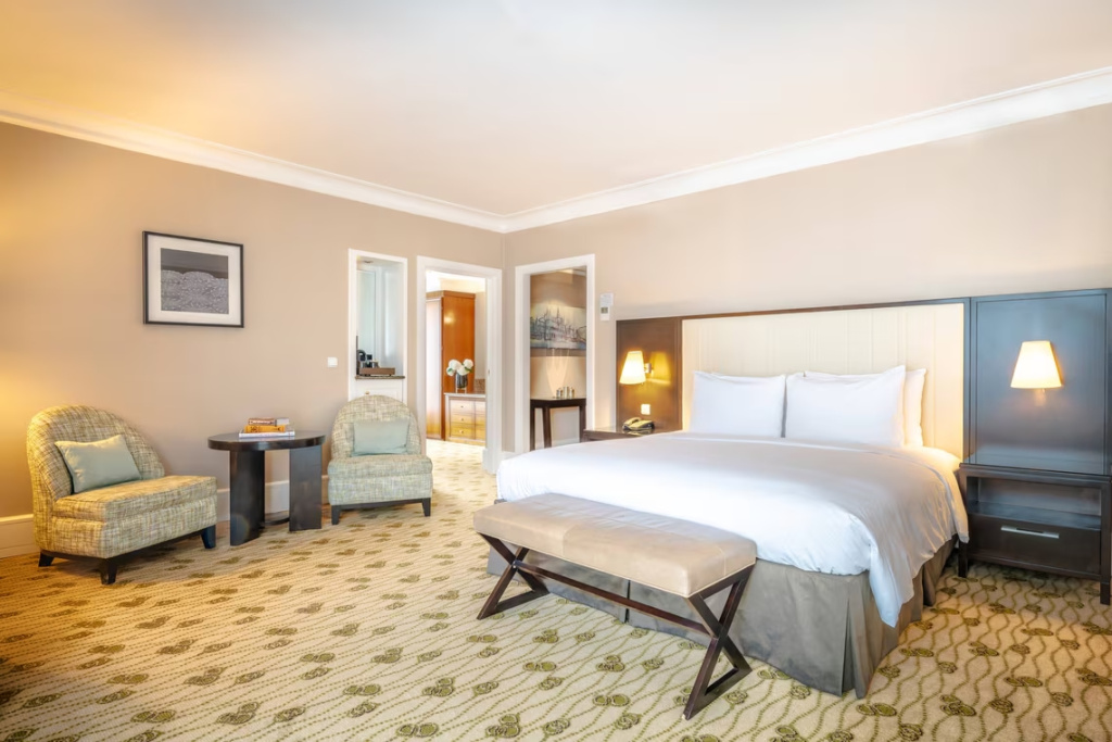 Executive Double Suite (full double bed)