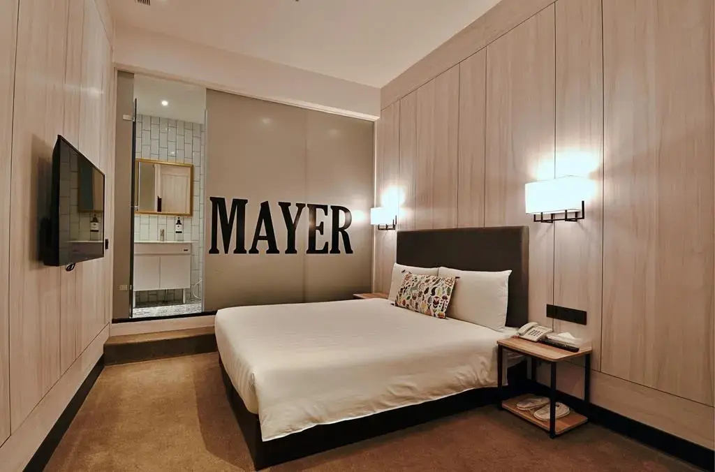 Deluxe No Window Double room (full double bed)